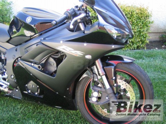 2005 Yamaha YZF-R6 photo